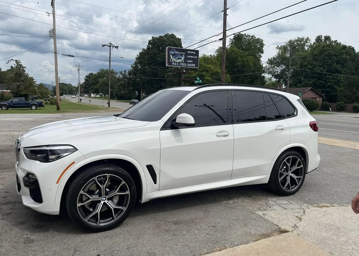Six Star- Detailing, Window Tint shop exterior